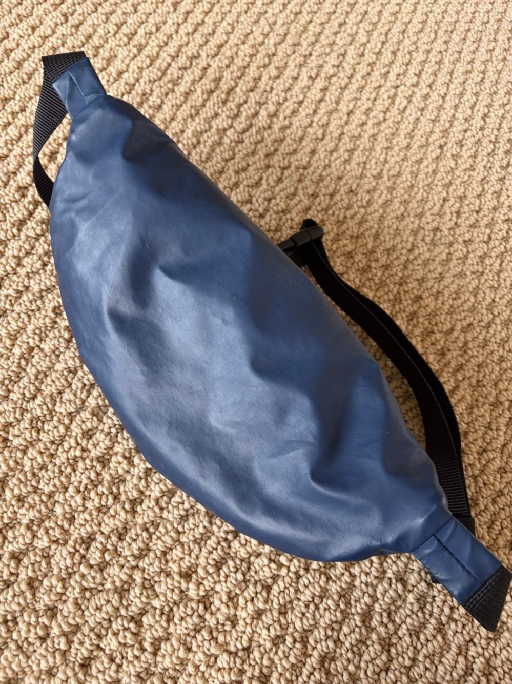 66°North Fanny Bag Navy - Picture 7 of 8